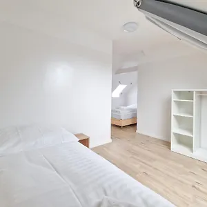https://lovely-sunny-apartments.topcolognehotels.com